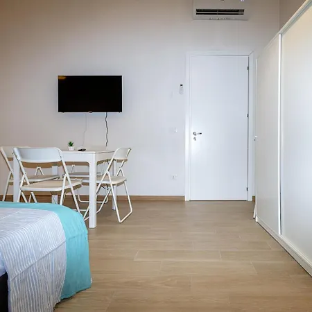 Vacanze Cisternone Centro Bed & Breakfast
