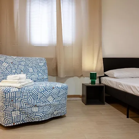 Vacanze Cisternone Centro Frühstückspension *